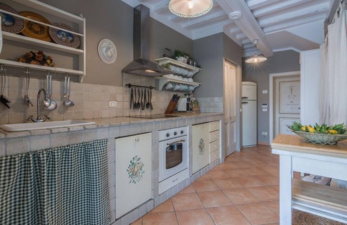 Fano Villa | Villa Alis 12 - Five Bedroom Villa, Sleeps 12