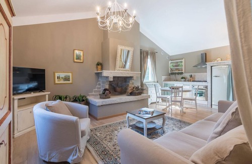 Fano Villa | Villa Alis 12 - Five Bedroom Villa, Sleeps 12