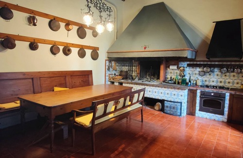 Lastra a Signa Villa | [Villa Allegri] Manor House on Farm.