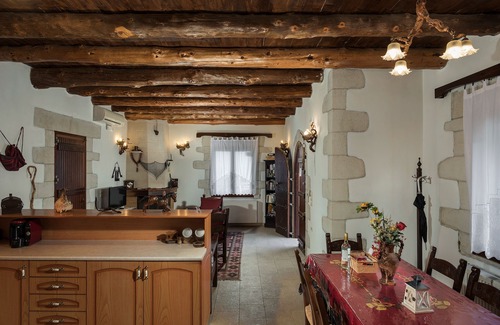 Maza Villa | Villa Aloni-Traditional stone Villa with nice view,pool and garden