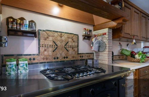 San Mariano Villa | Villa 'Altavista - Perugia' with Mountain View, Private Terrace and Wi-Fi