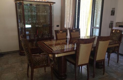 Ronago House | Villa Althea