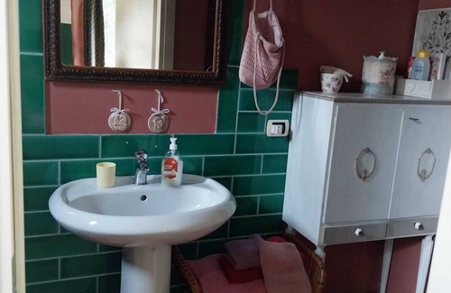 Edolo Bed & Breakfast | Villa Amaranta room & breakfast