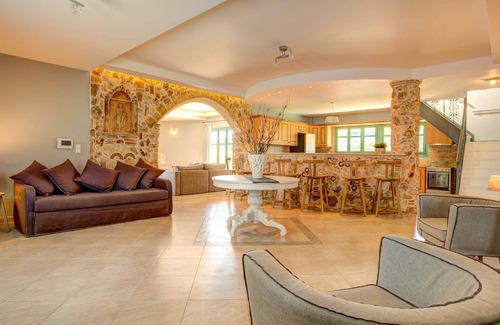 Lithakia Villa | Villa Amari by Villa Plus