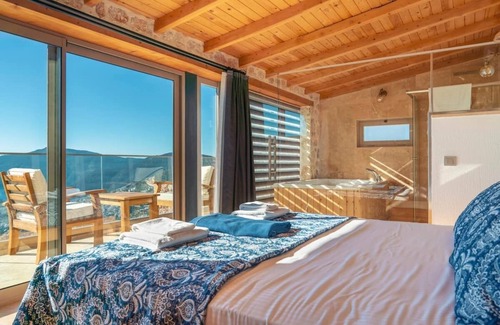 Demre House | Villa Ambar with infinity pool and great view
