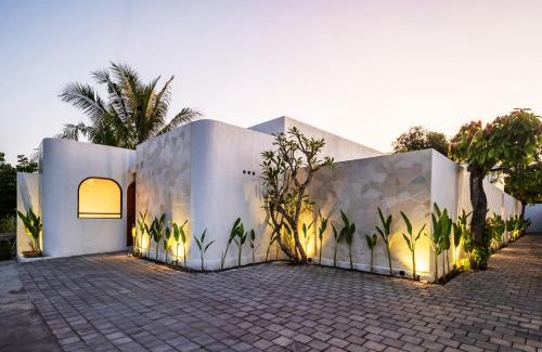 Kelating Villa | Villa Amerta Stynn - Stylish 2BR Tropical Retreat Villa near Kelating Beach