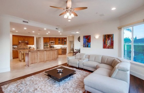 Kit Carson House | Villa Andalusia -6BR/5BA Luxury Retreat w/Views