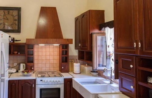 Kournas Villa | Villa Andreas with private swimming pool and spacious courtyard!