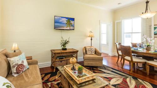 Downtown House | Villa Angelita by Last Key Realty