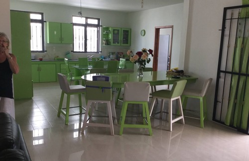 Pereybere Villa | Villa Angellay - 200 m², swimming pool, 6 bedrooms, large garden, 10 mins walk to the beach