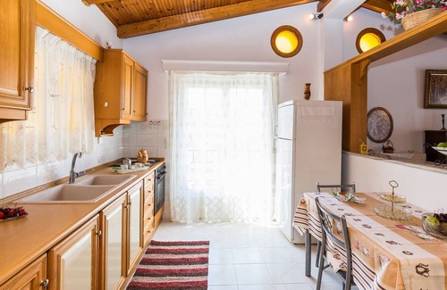 Ano Vasilikos House | Villa Anna - 3 bedroom apartment 2nd floor