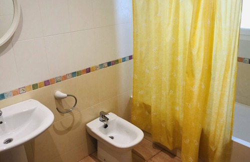 Arnella Villa | Villa Anne. 4 bedrooms, very comfortable, quiet area.