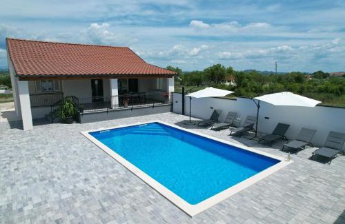 Donje Rastane Villa | Villa Ante with Private Pool