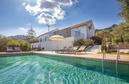 Chlomos Villa | Villa Apanemia Mare