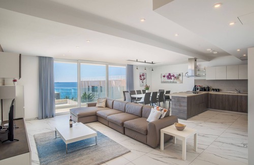 San Tumas Apartment | Villa Apartments with direct sea views and private pool