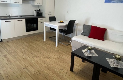 Kamen Apartment | Villa Apricot - Apartment mit Kühlem Garagenplatz