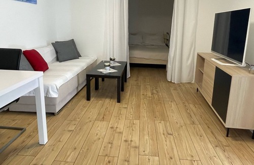 Kamen Apartment | Villa Apricot - Apartment mit Kühlem Garagenplatz