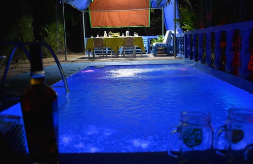 Willemstad Villa | VILLA AQUARIUS 3 APART, 2OOLS, BAR, GRILL