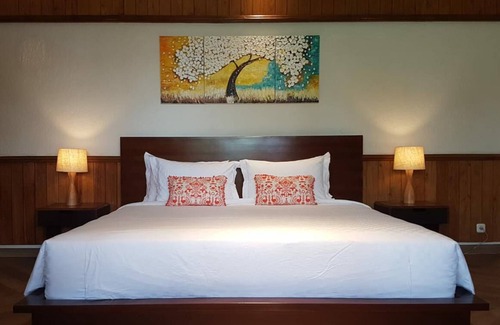 Colomadu House | Villa Aquin