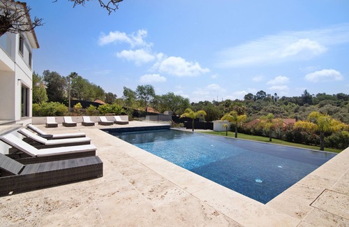 Cerro do Mocho Villa | Villa 'Areeiro' with Private Pool, Wi-Fi and Air Conditioning