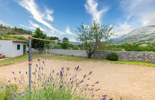 Tugare Villa | Villa Aris - Five Bedroom Villa, Sleeps 12