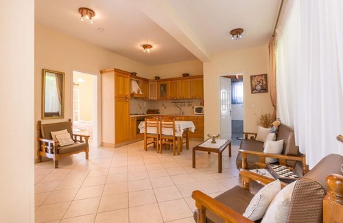 Nisaki Villa | Villa Aris - Two Bedroom Villa, Sleeps 4