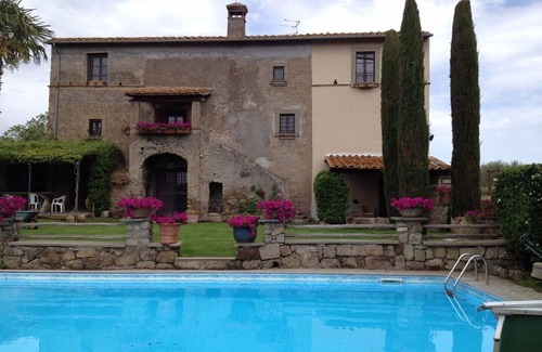 Vitorchiano Apartment | Villa Arzilla - SUNFLOWER ROOM