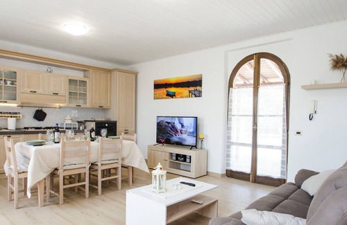 Panicarola Villa | Villa Asia 2-bedroom villa with heated swimming pool and AC Trasimeno Lake