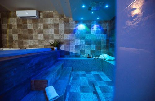 Venetico House | Villa Asia Luxury Suite