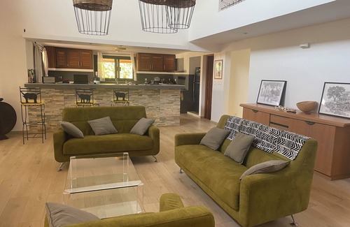 Nianing House | Villa Assinie, a privileged space around a 16 m Californian swimming pool