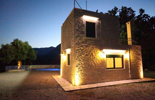 Argyroupoli Villa | Villa Athina