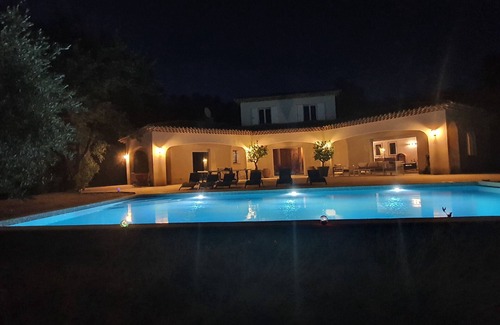 Meounes-les-Montrieux Villa | Villa au Petit Bonheur, 30 minutes from the sea