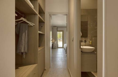 Skaloma Bed & Breakfast | Villa Aura Loutraki