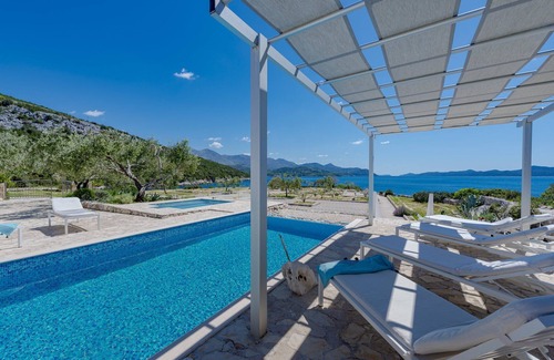 Ston Villa | Villa Auras with Heated Pool