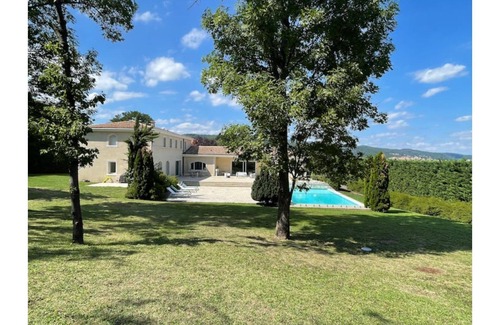 Ceyrat Villa | Villa Auvergne