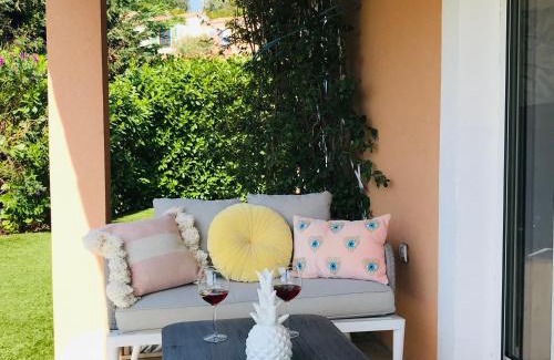 Saint-Laurent-du-Var Villa | Villa avec piscine privée sur la french riviera