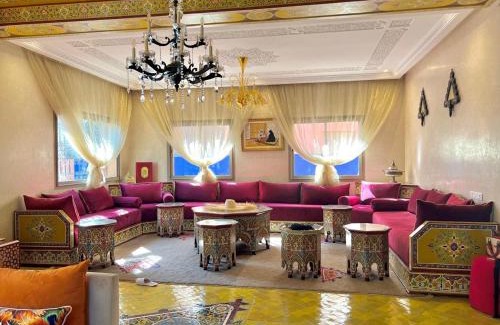 Menara Villa | Villa avec piscine centre ville Targa