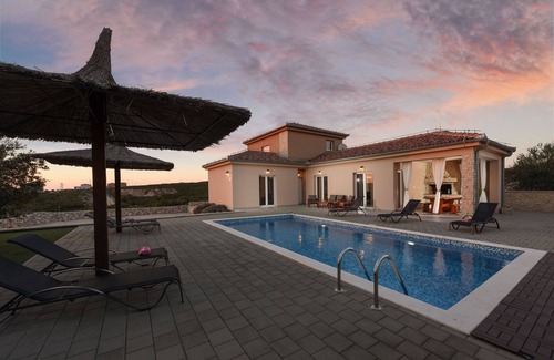 Debeljak Villa | Villa Bašić ZadarVillas