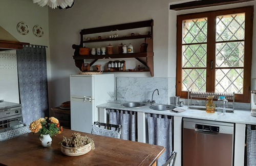 Montefollonico House | Villa Banditello, secluded, panoramic view over Montepulciano valley.