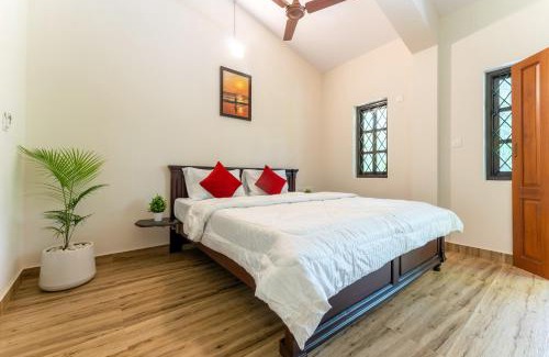 Sernabatim Villa | Villa Barbosa, 2 BHK Villa & Luxury Rooms near Colva, Sernabatim, Benaulim Beach