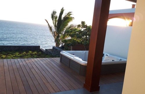 Saint-Pierre De La Reunion House | VILLA BASIN 18 GRAND-BOIS