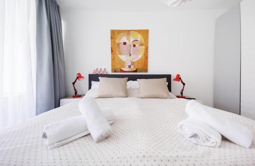 Siofok Aranypart Apartment | Villa Bauhaus Wellness Apartman Fsz. 3
