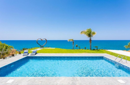 Pomos Villa | Villa Beach Heaven
