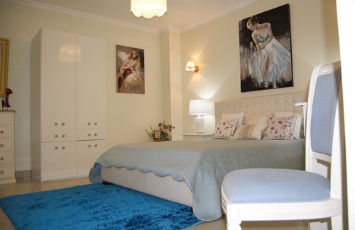 Armacao de Pera Villa | Villa Beach Palace: Luxury 5 Bed Villa w / heated pool, Jacuzzi, Games room WF