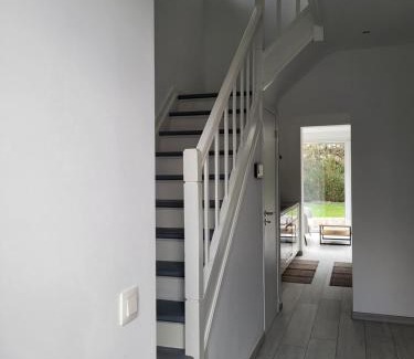 Sint-Pieters-Woluwe Villa | Villa Bed & Garden