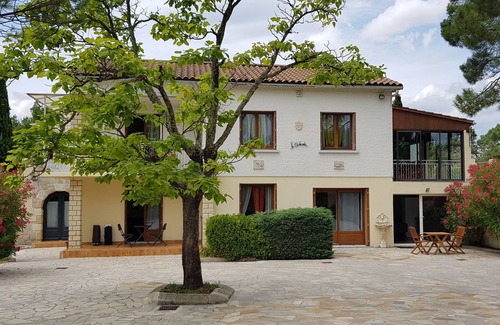 Aubenas Villa | Villa Bella Propriete SUR 2500 M2 Arborés Avec Piscine