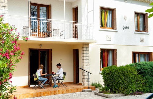 Aubenas Villa | Villa Bella Propriete SUR 2500 M2 Arborés Avec Piscine
