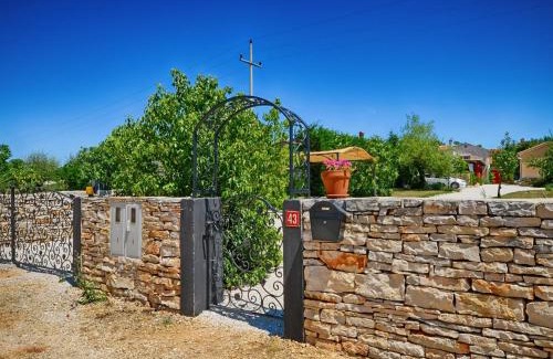 Mofardini Villa | Villa Benka, Istrian stone house