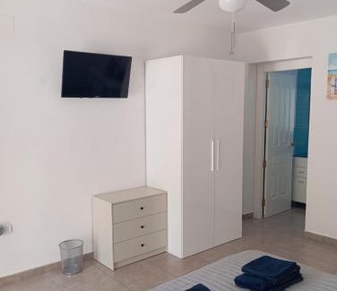 La Colina House | Villa Benucia family guest house