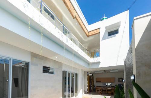Sunset Road Villa | Villa Berlian Kuta
